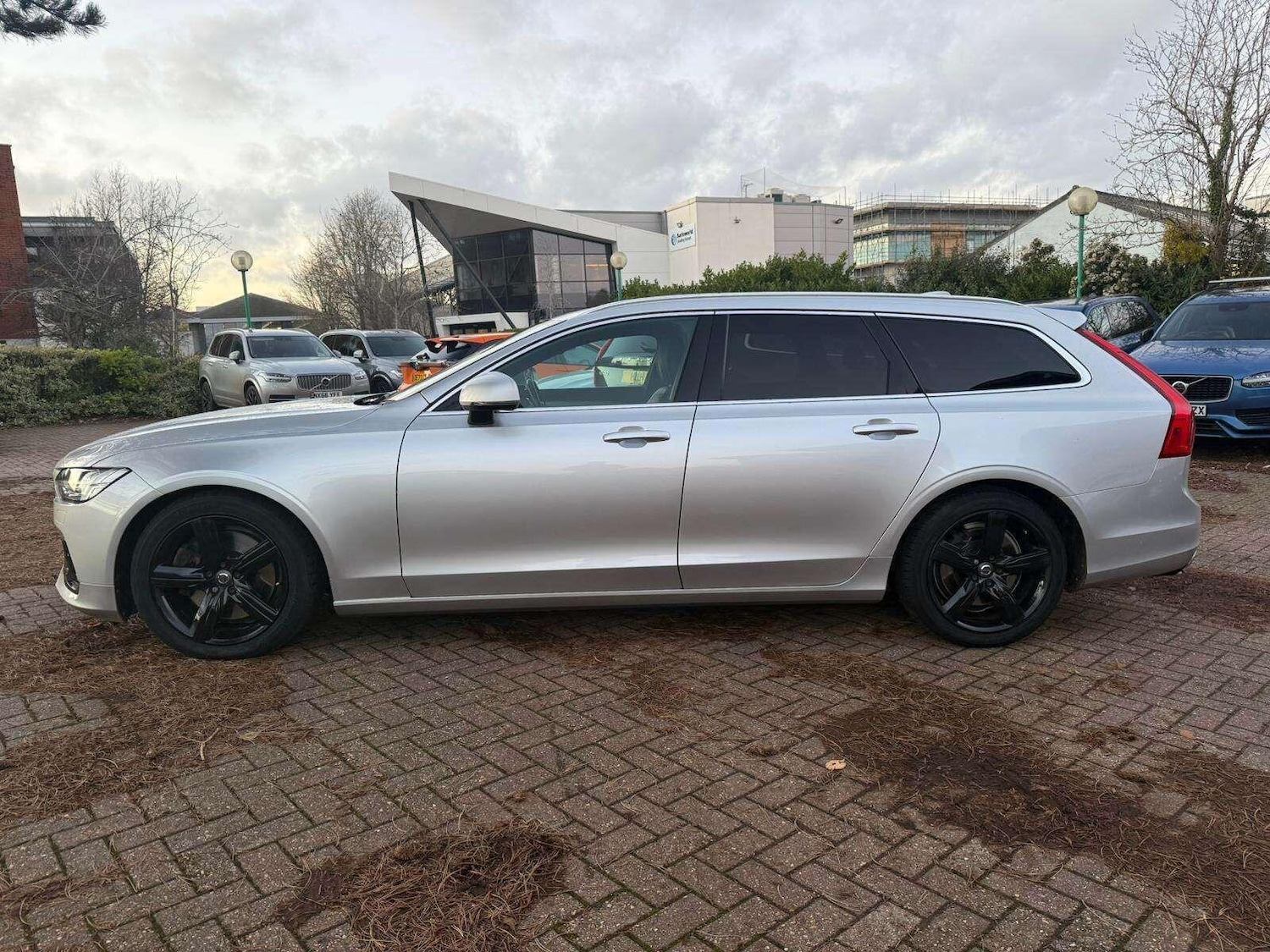Used Volvo V90 2017 for sale - 76935916: Photo 4