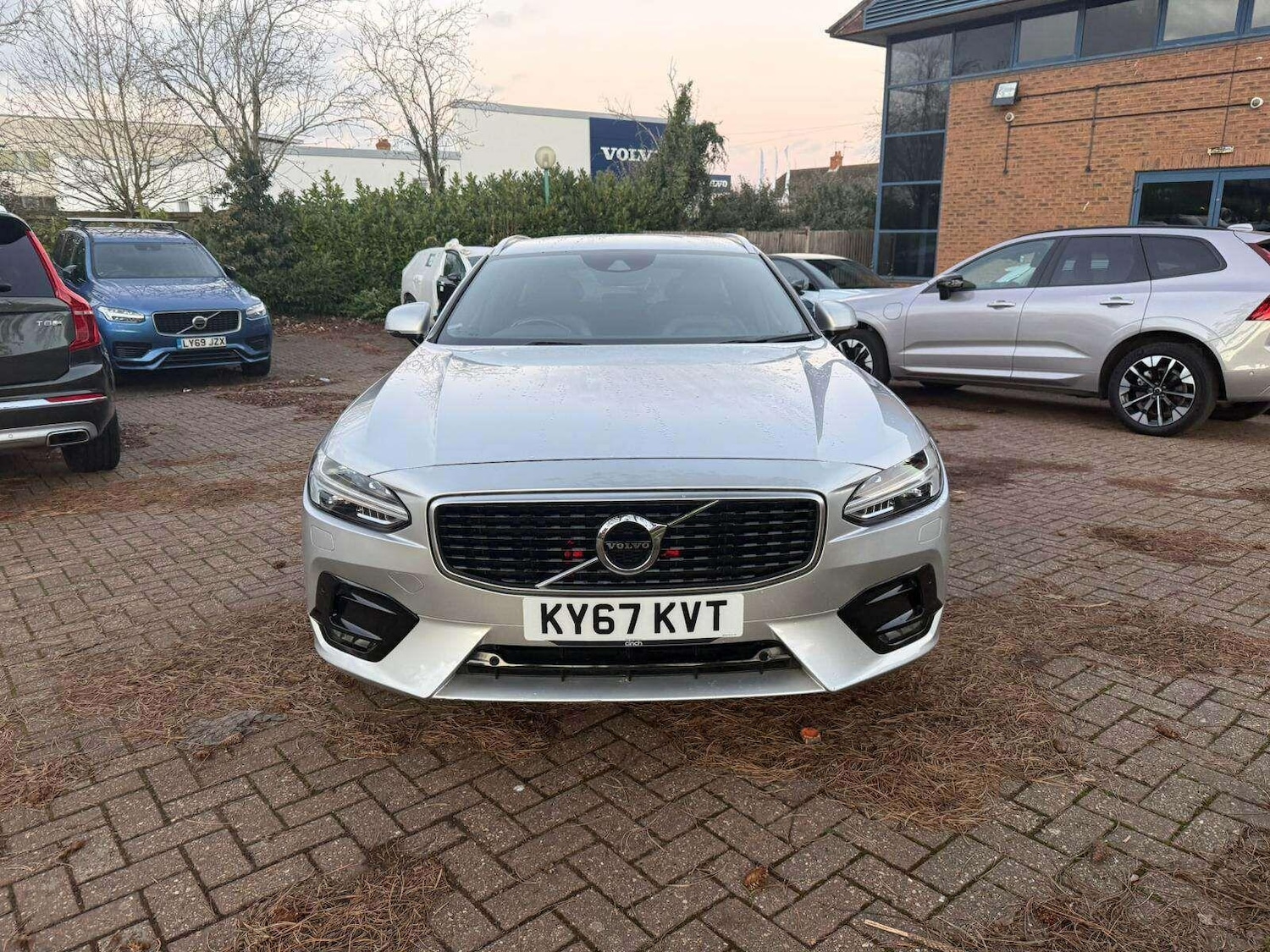 Used Volvo V90 2017 for sale - 76935916: Photo 5