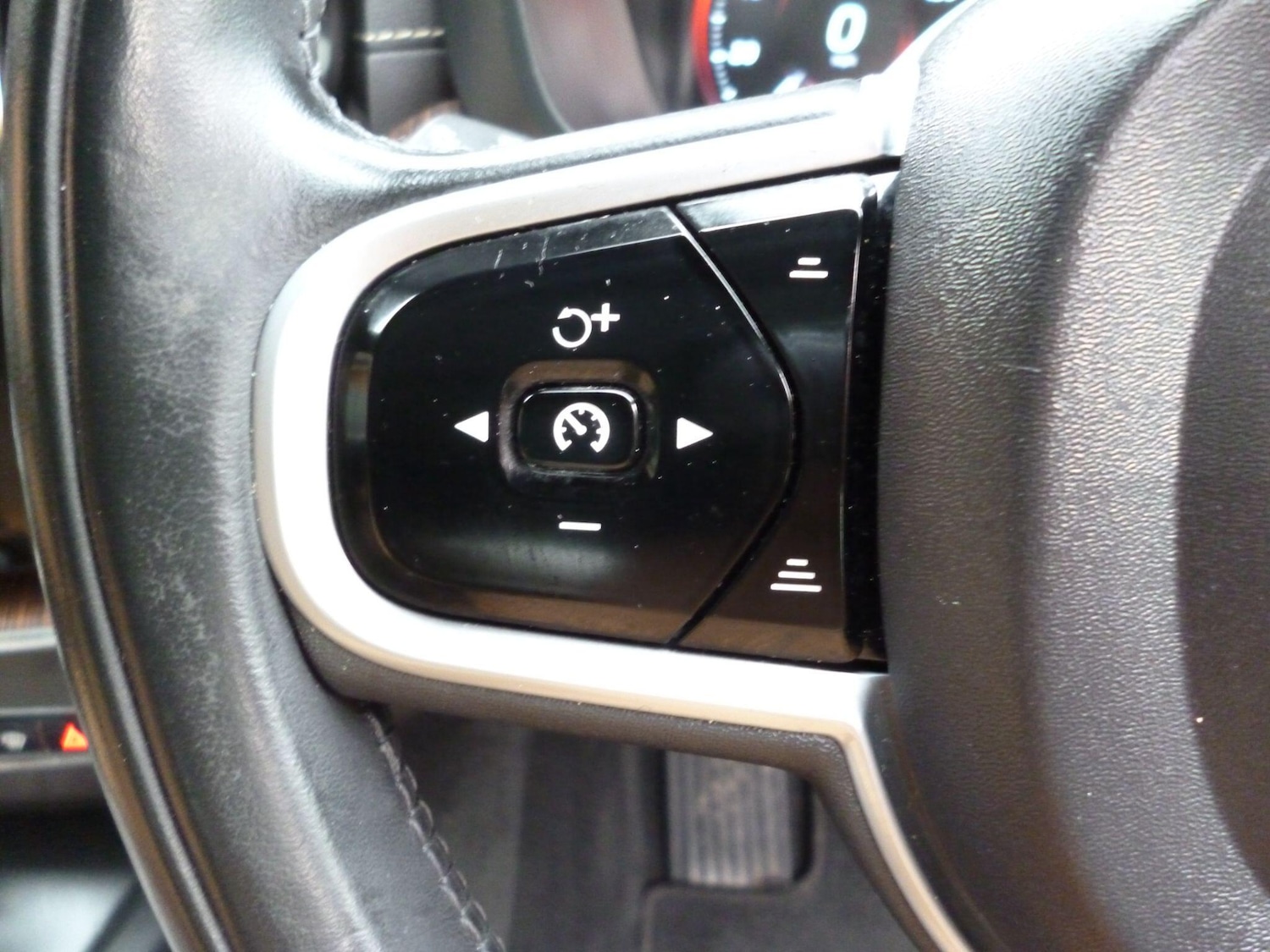 Used Volvo XC60 for sale - 77658824: Photo 25