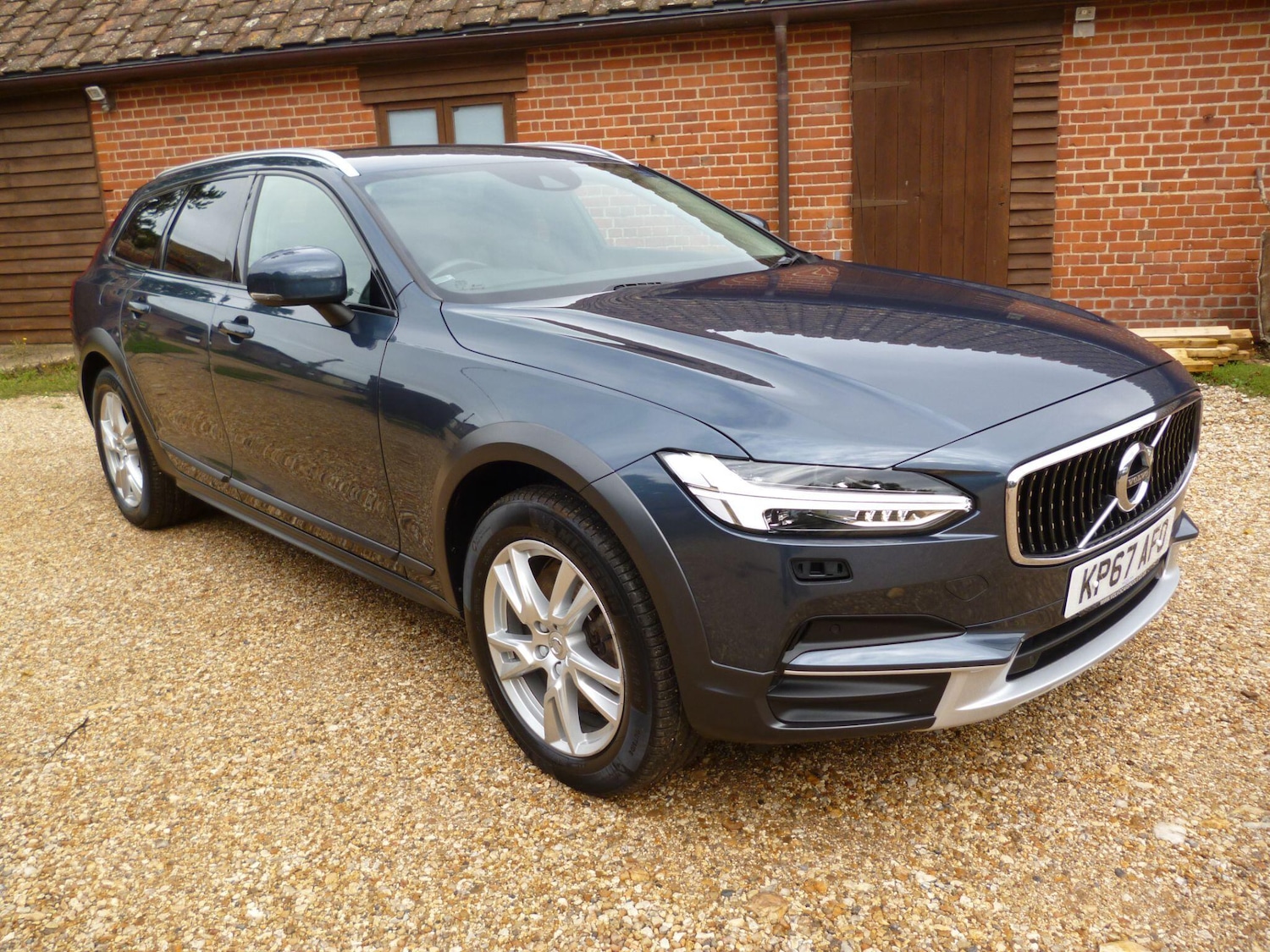 Used Volvo V90 2017 for sale - 76476513: Photo 1