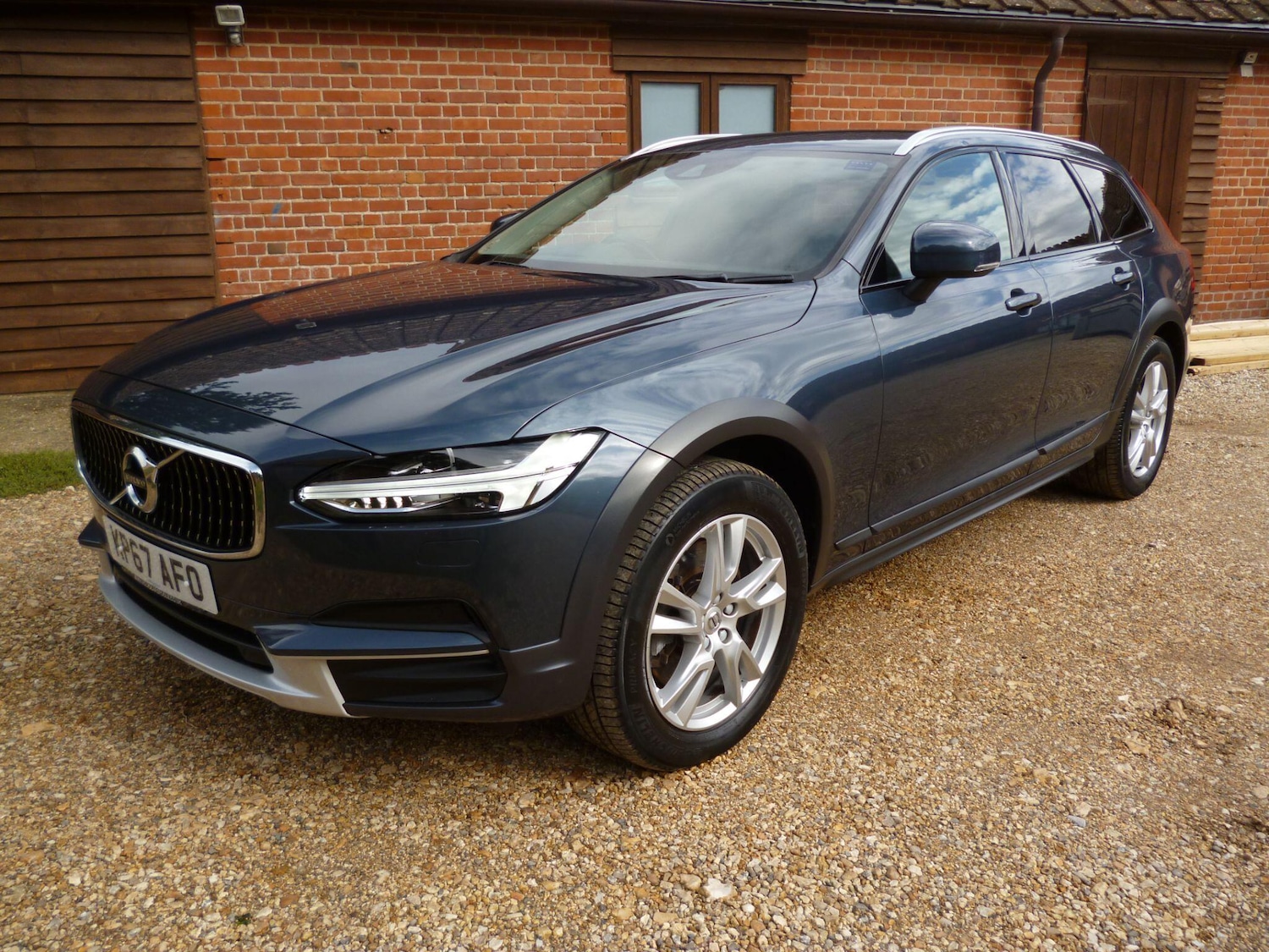 Used Volvo V90 2017 for sale - 76476513: Photo 3