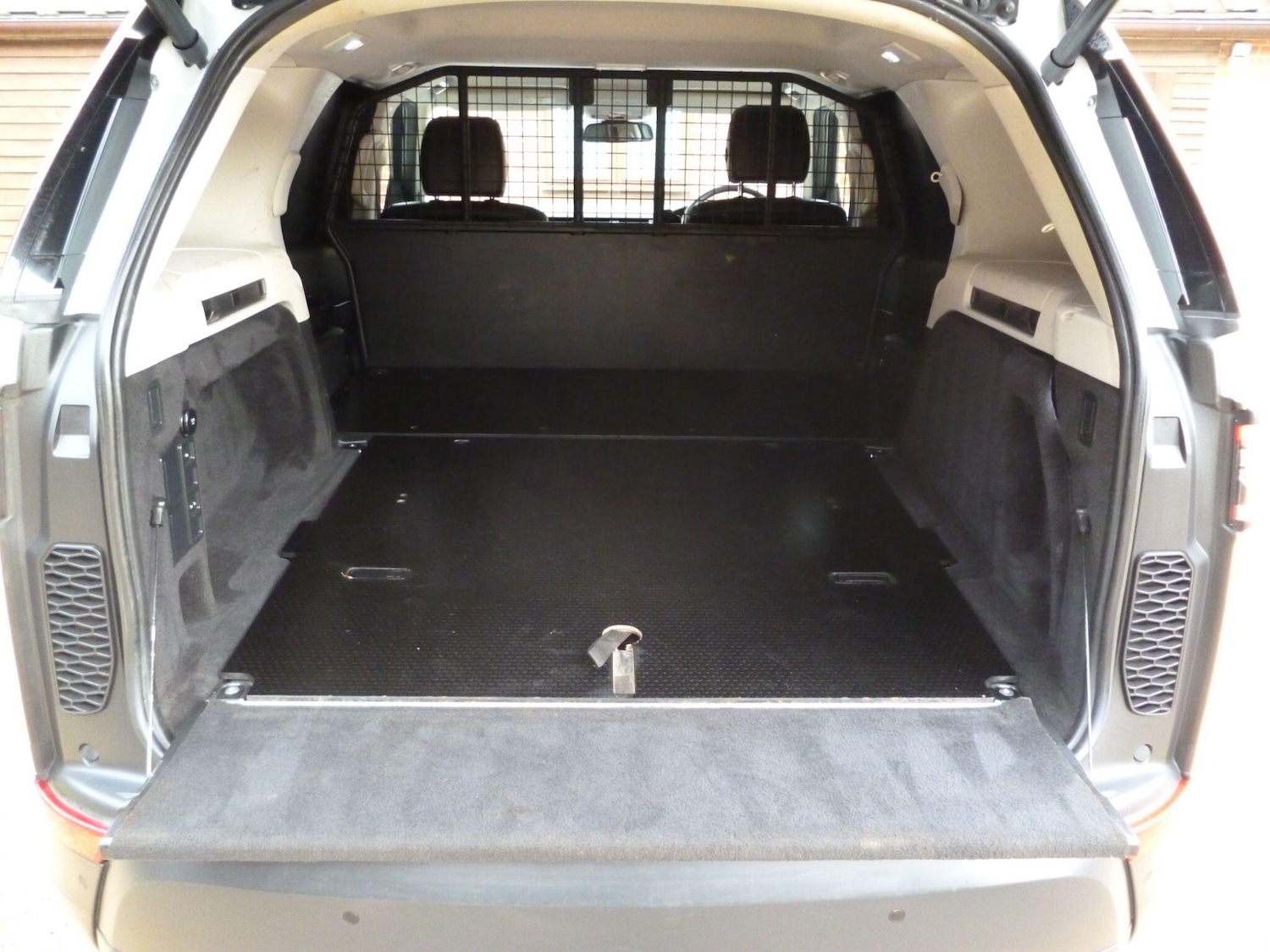 Used Land Rover Discovery 2019 for sale - 76476505: Photo 47