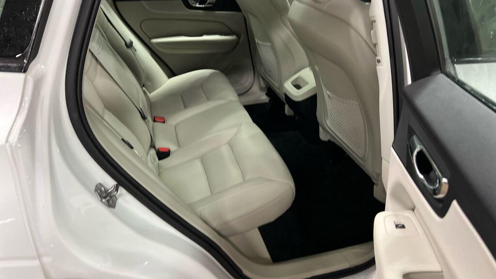 Used Volvo XC60 2019 for sale - 76689154: Photo 10