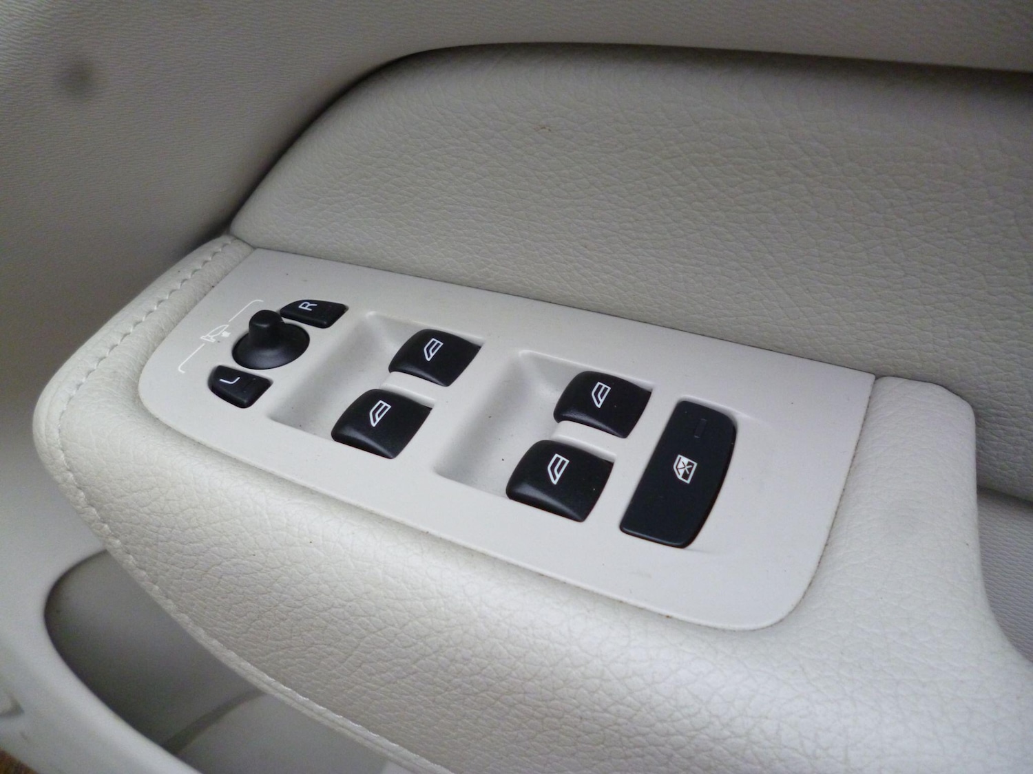 Used Volvo XC60 2019 for sale - 76689154: Photo 18