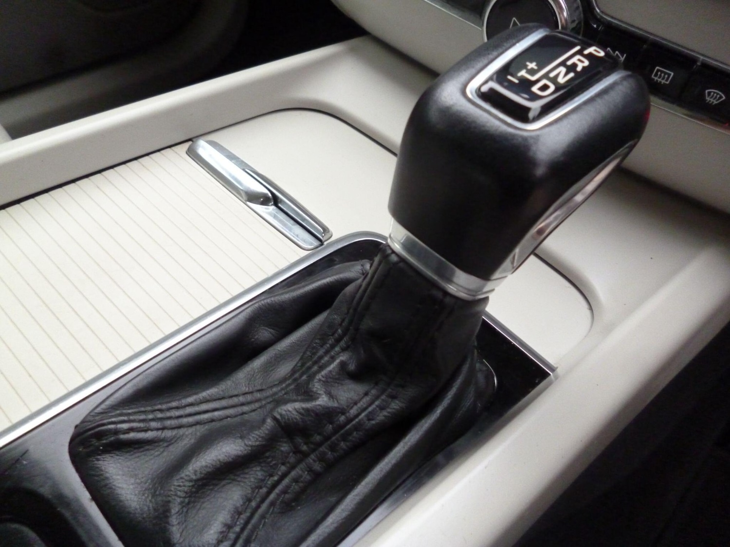 Used Volvo XC60 2019 for sale - 76689154: Photo 27