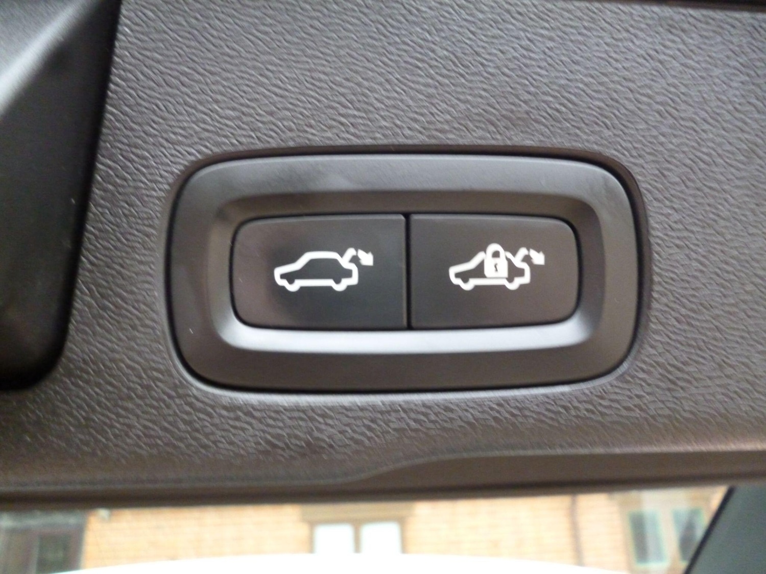 Used Volvo XC60 2019 for sale - 76689154: Photo 54