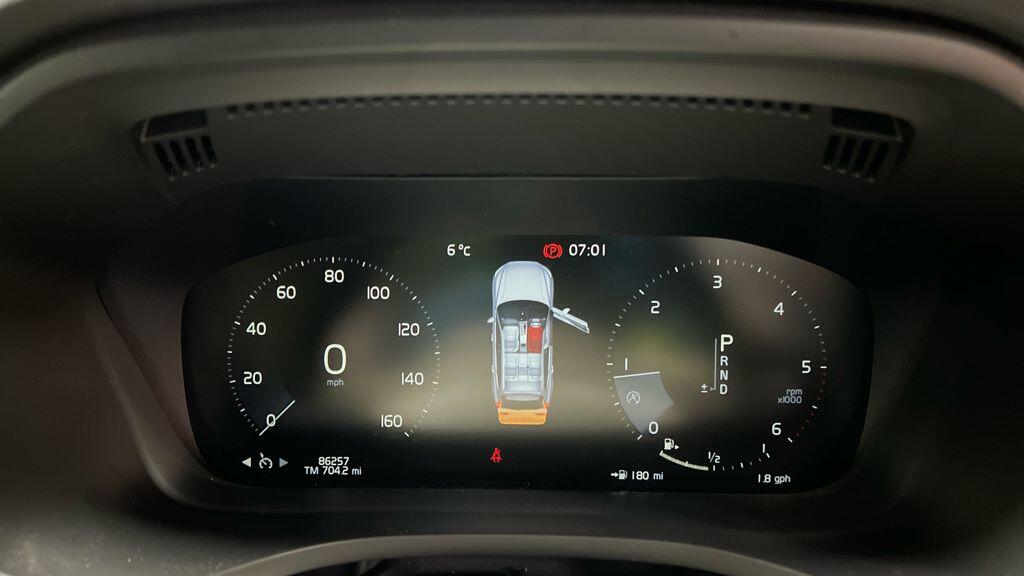 Used Volvo XC60 2019 for sale - 76689154: Photo 8