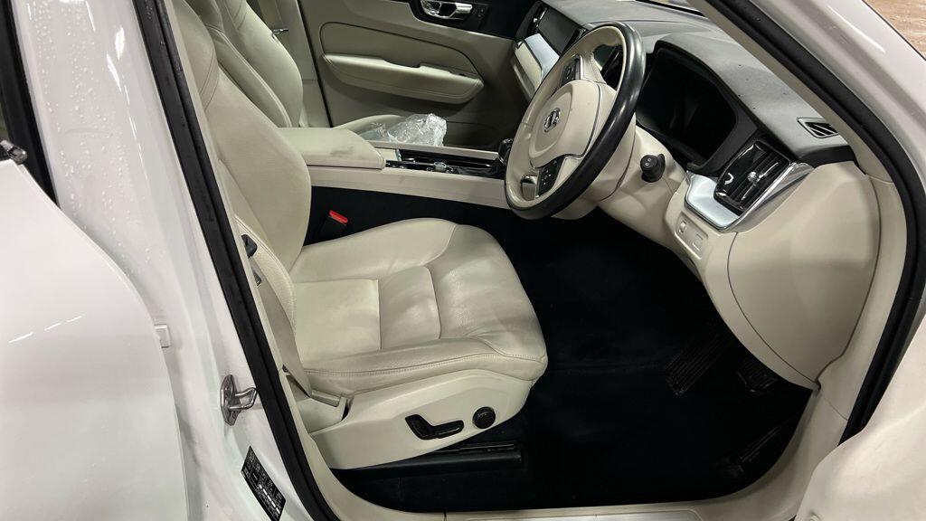 Used Volvo XC60 2019 for sale - 76689154: Photo 9