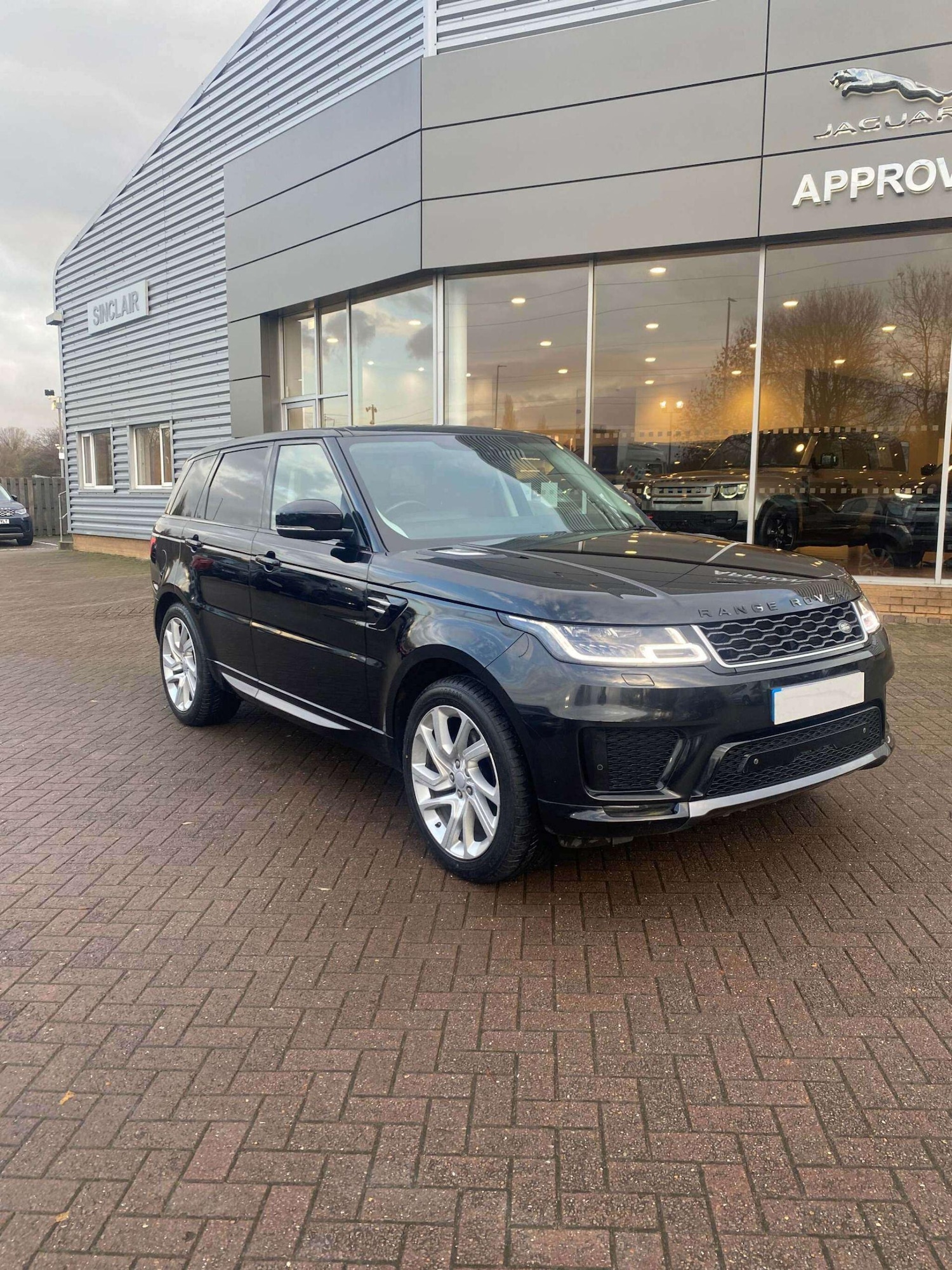 Used Land Rover Range Rover Sport 2019 for sale - 76935820: Photo 2