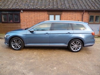 Used Volkswagen Passat 2017 for sale - 76823735: Photo