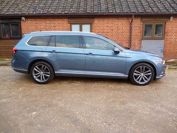 Used Volkswagen Passat 2017 for sale - 76823735: Photo