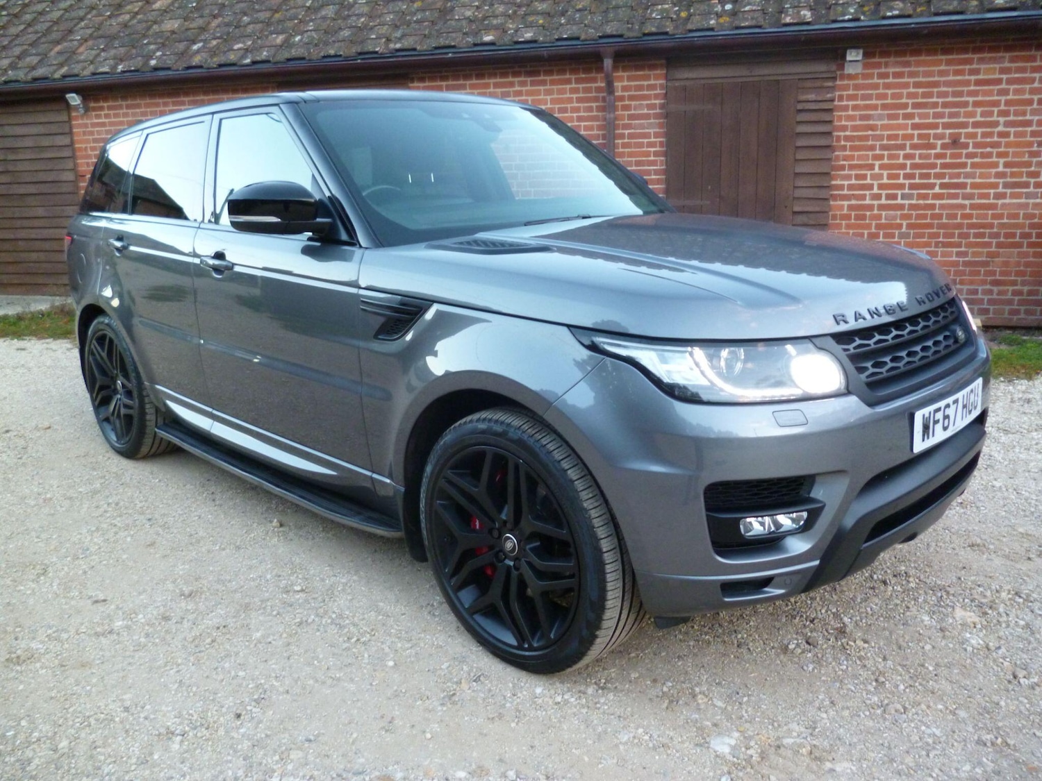 Used Land Rover Range Rover Sport 2017 for sale - 76476492: Photo 1