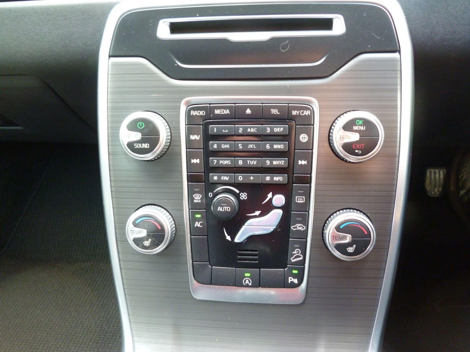 Used Volvo XC70 2016 for sale - 76913733: Photo 21