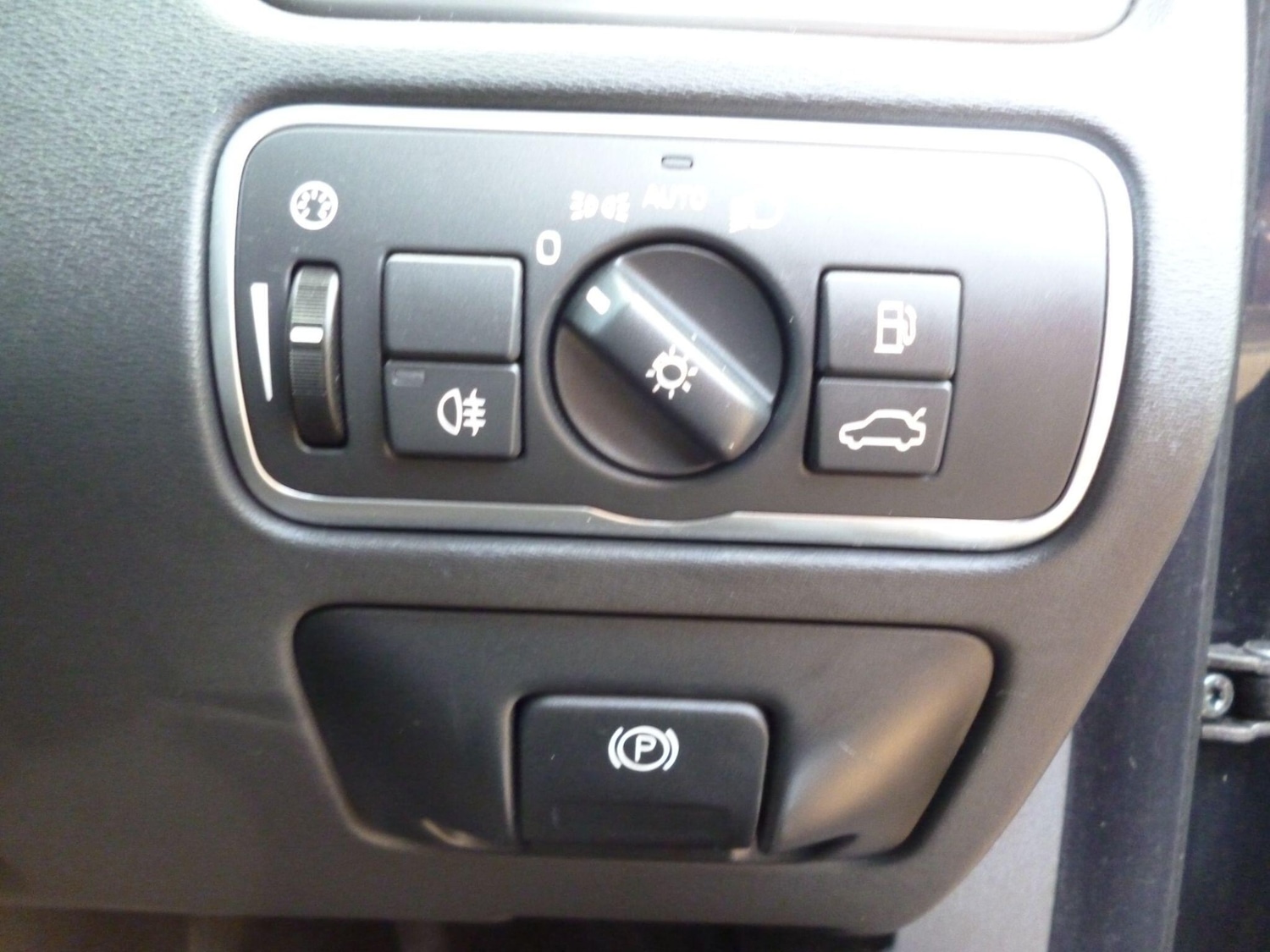 Used Volvo XC70 2016 for sale - 76913733: Photo 25