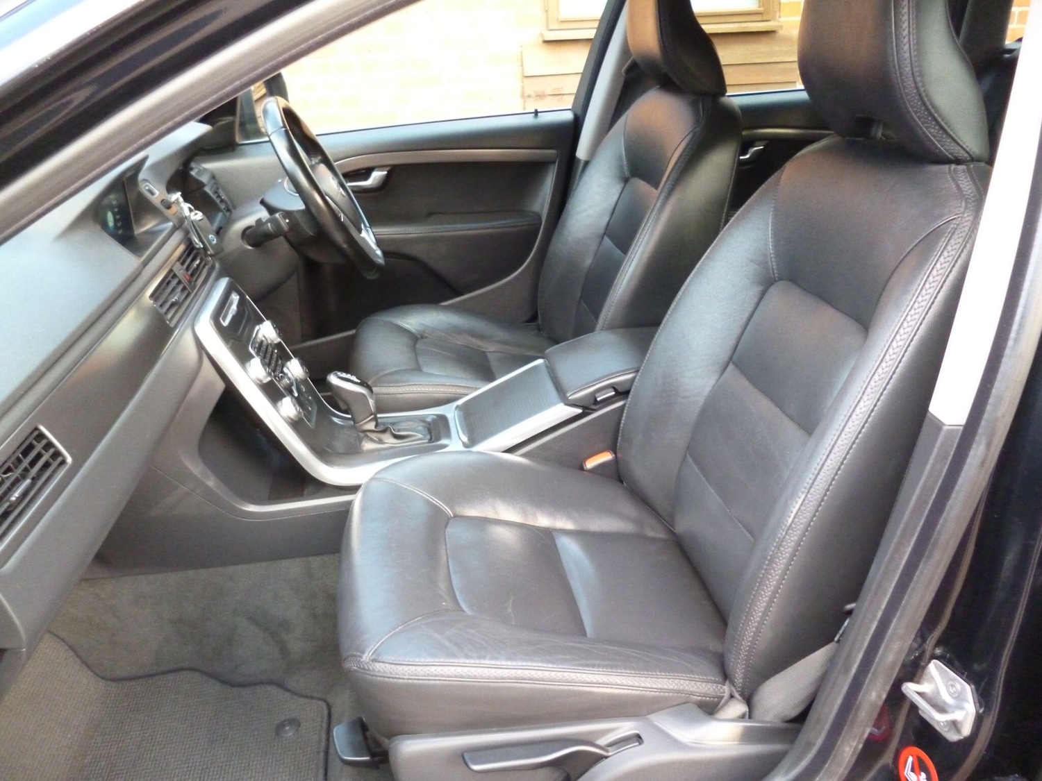 Used Volvo XC70 2016 for sale - 76913733: Photo 34