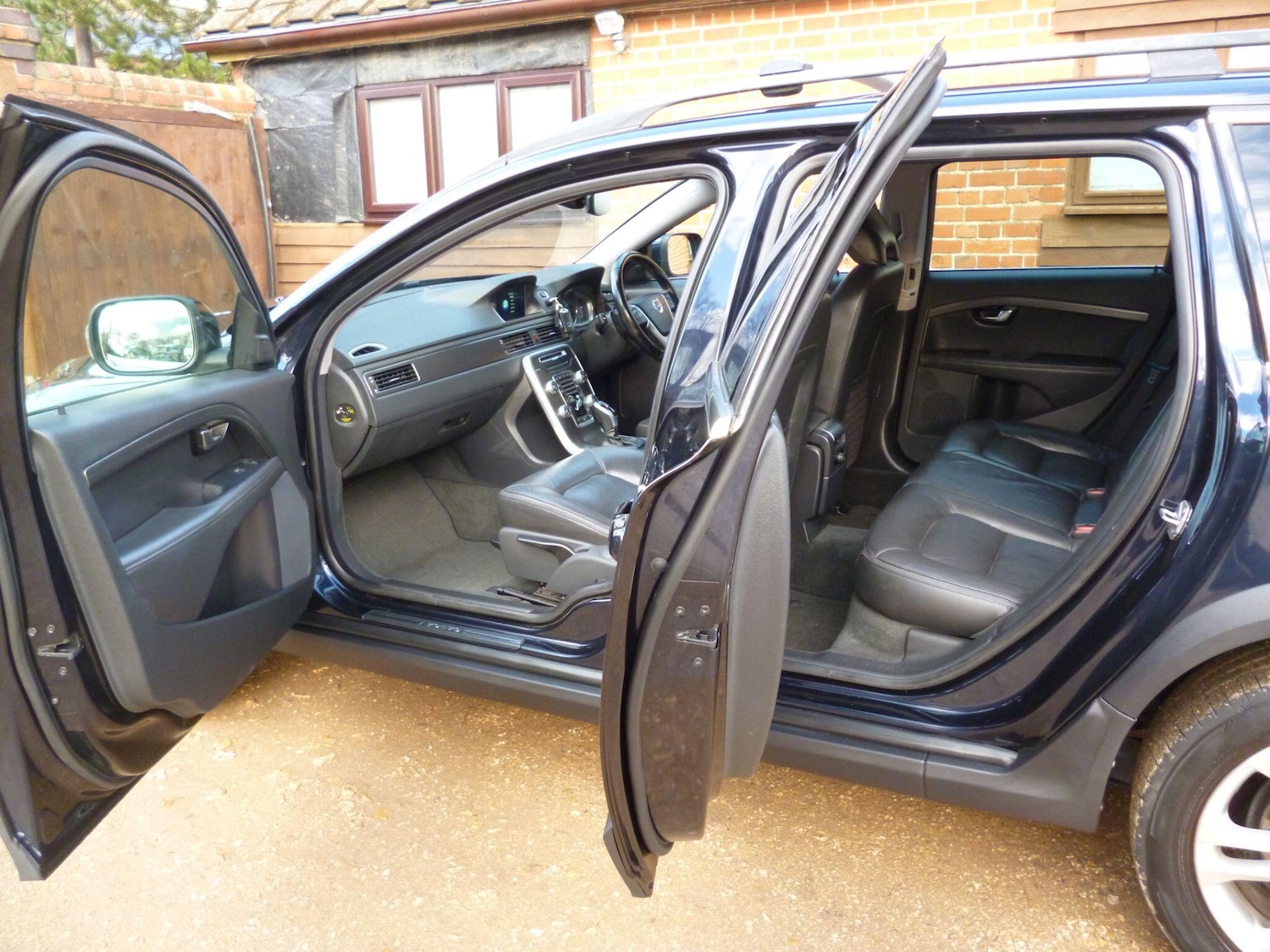 Used Volvo XC70 2016 for sale - 76913733: Photo 51