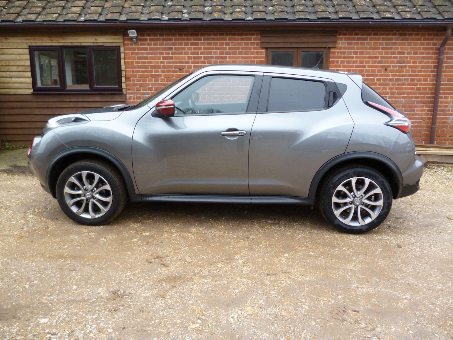 Used Nissan Juke 2015 for sale - 77029761: Photo 2