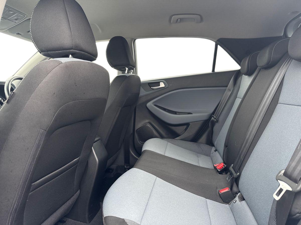 Used Hyundai i20 2015 for sale - 77903225: Photo 11