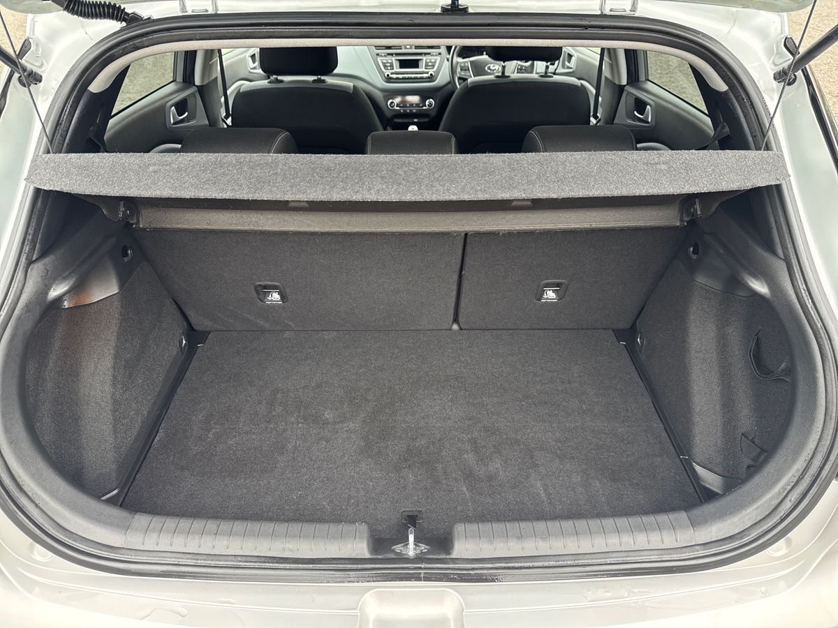 Used Hyundai i20 2015 for sale - 77903225: Photo 12