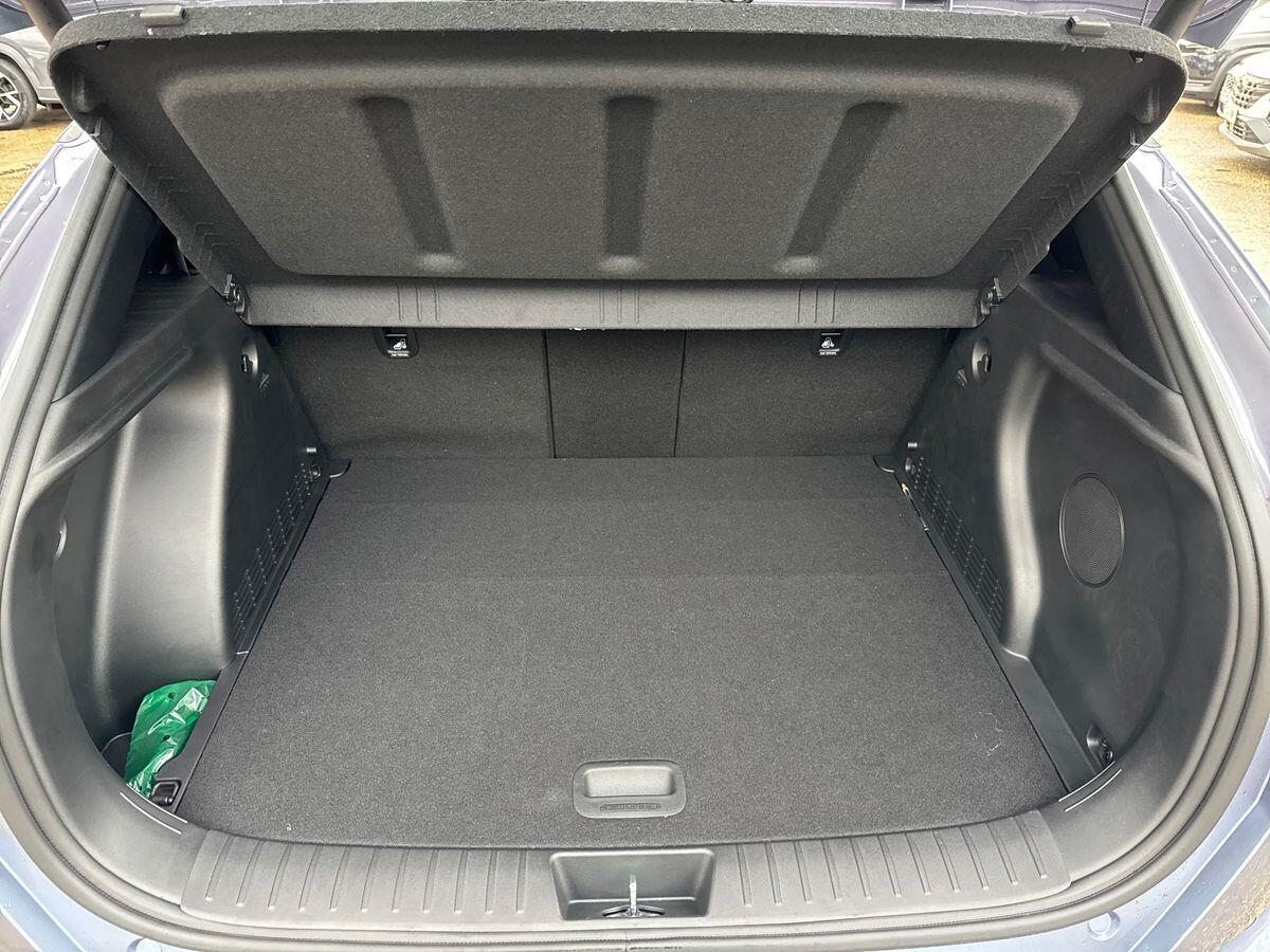 Used Hyundai KONA 2025 for sale - 76823952: Photo 12