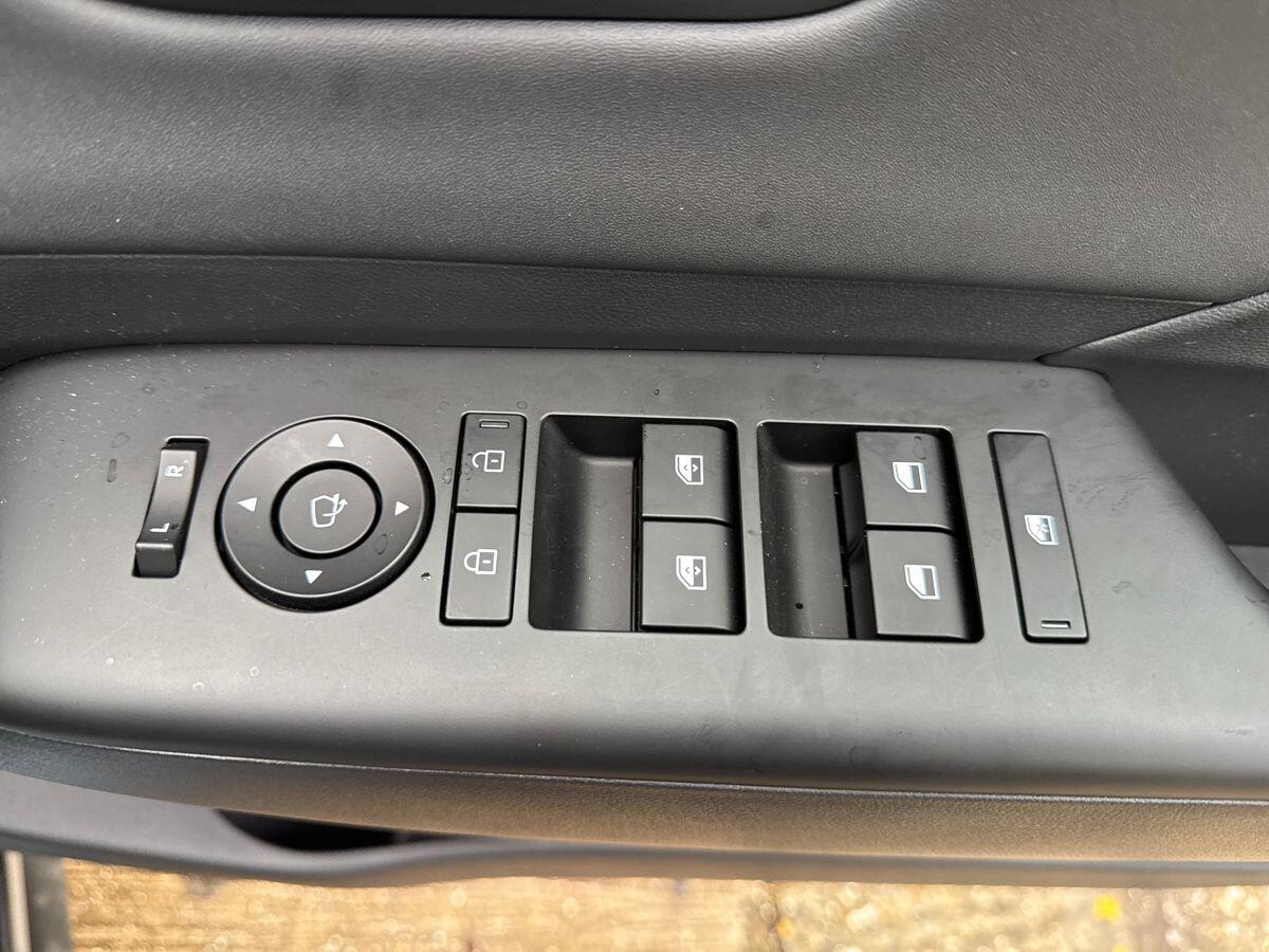 Used Hyundai KONA 2025 for sale - 76823952: Photo 20