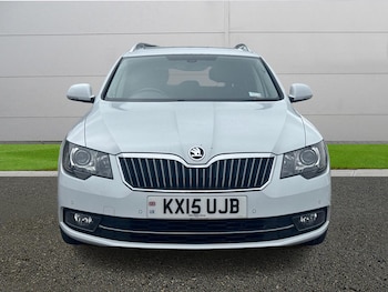 Used Skoda Superb 2015 for sale - 78892516: Photo