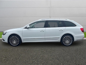 Used Skoda Superb 2015 for sale - 78892516: Photo