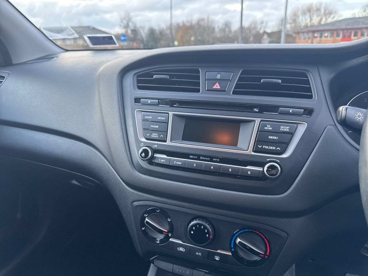 Used Hyundai i20 2017 for sale - 77476454: Photo 18