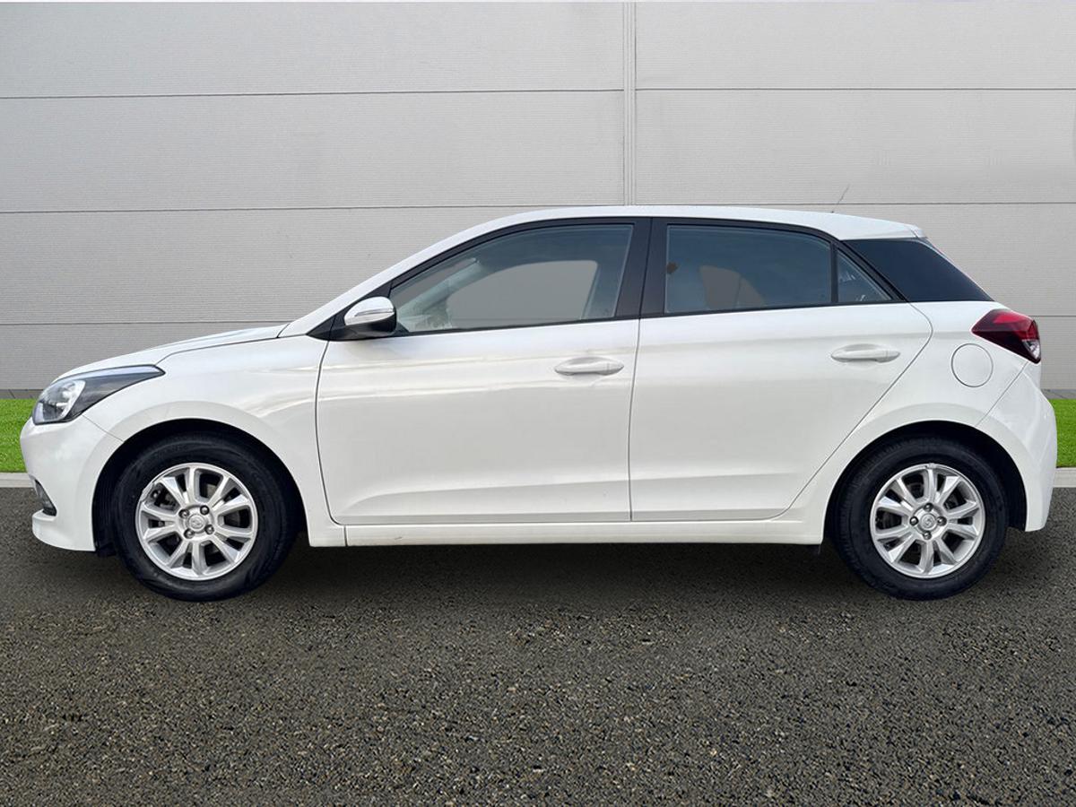 Used Hyundai i20 2017 for sale - 77476454: Photo 4