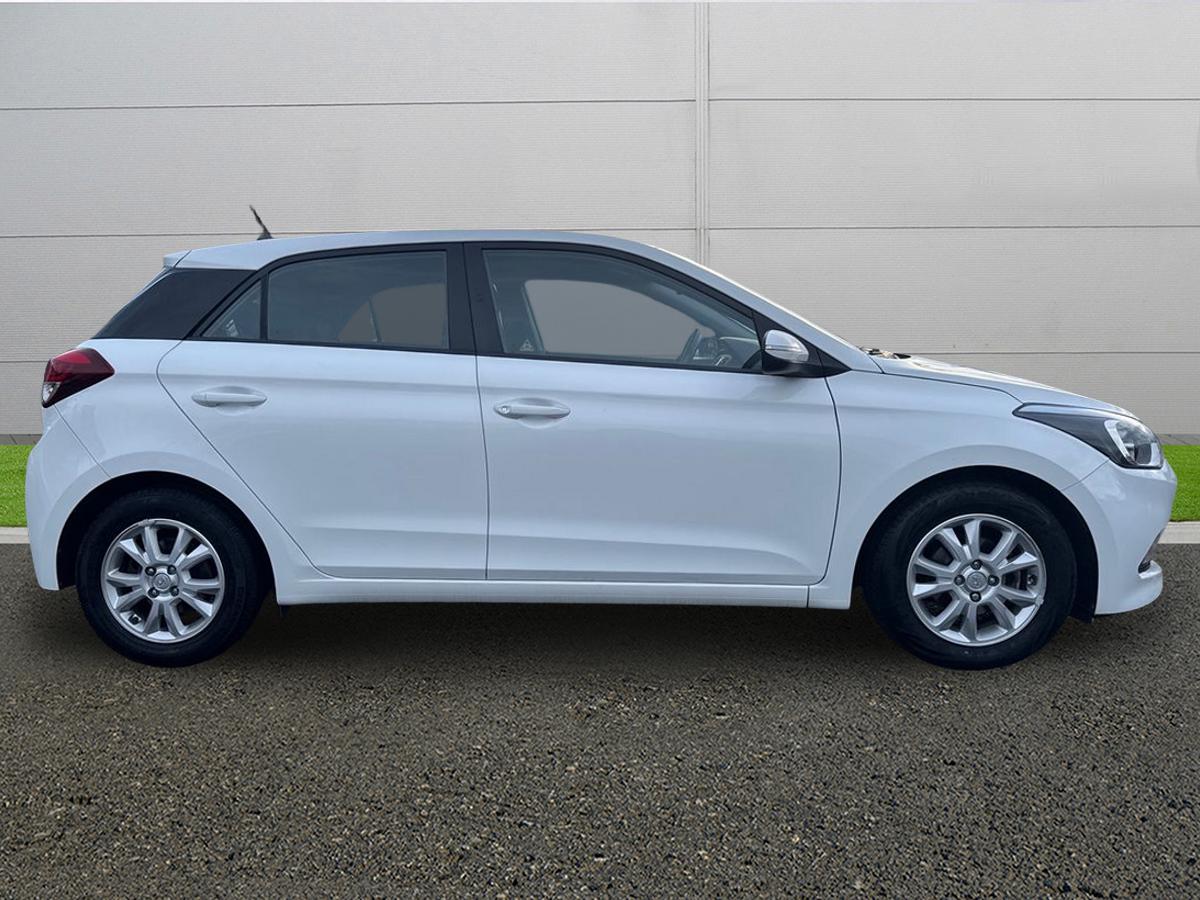 Used Hyundai i20 2017 for sale - 77476454: Photo 8