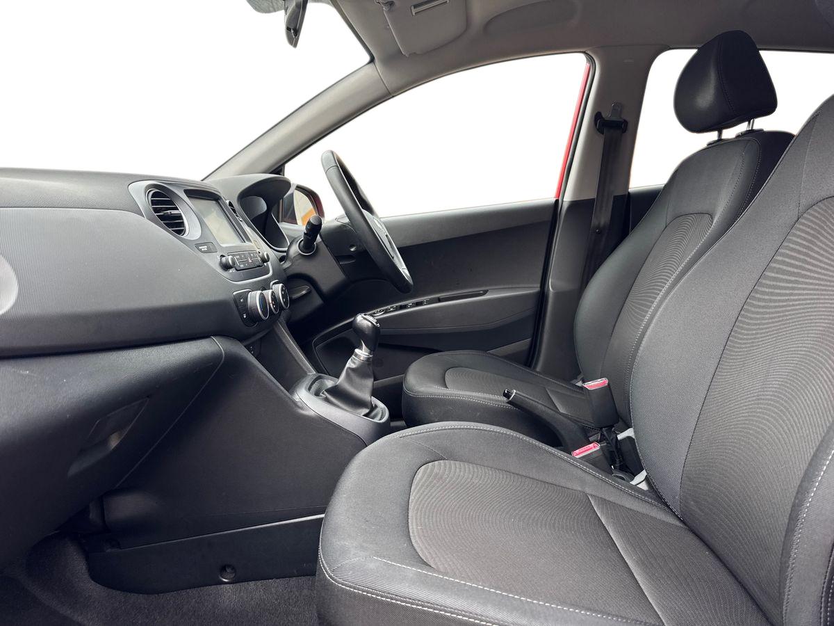 Used Hyundai i10 2019 for sale - 77778352: Photo 10