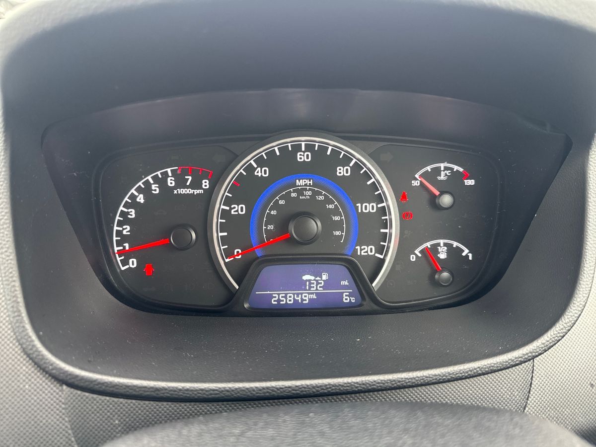 Used Hyundai i10 2019 for sale - 77778352: Photo 14