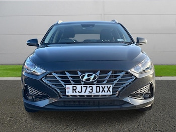 Used Hyundai i30 2023 for sale - 77010314: Photo