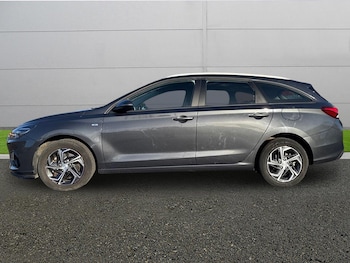 Used Hyundai i30 2023 for sale - 77010314: Photo