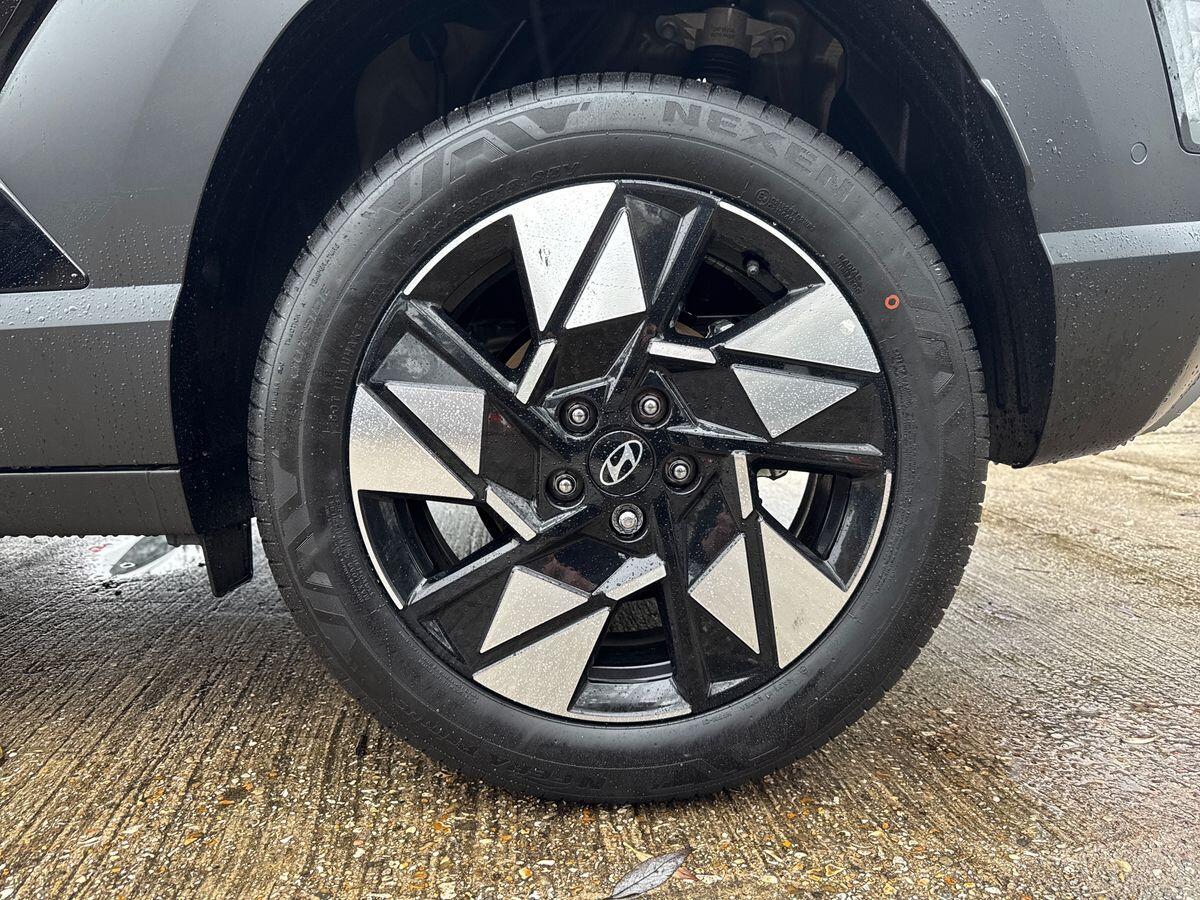 Used Hyundai KONA 2025 for sale - 76824687: Photo 9