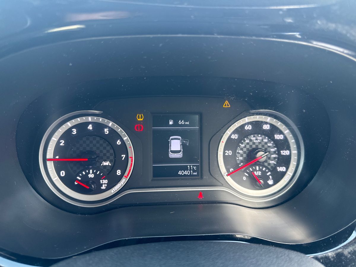 Used Hyundai i10 2023 for sale - 77833507: Photo 14