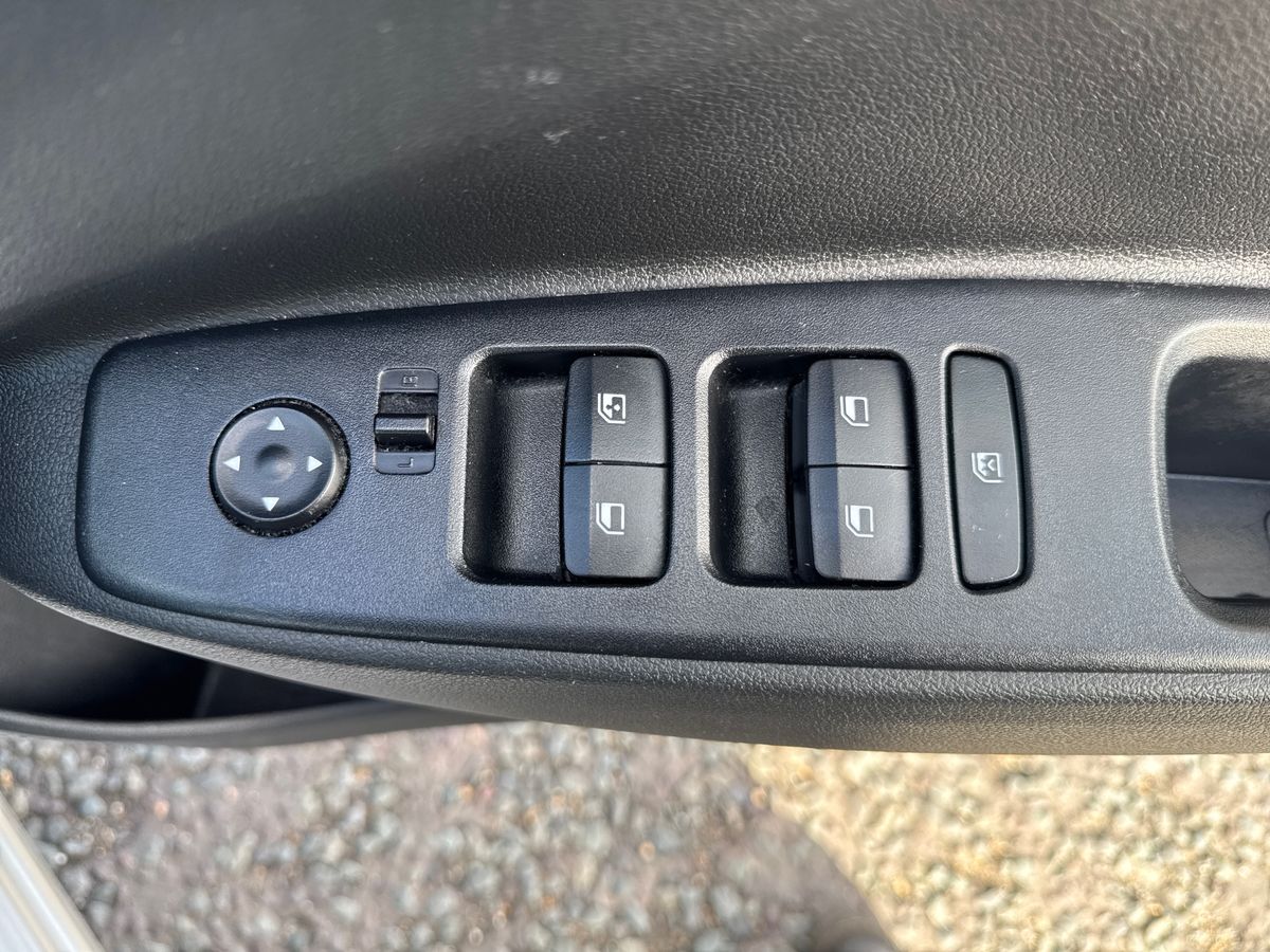 Used Hyundai i10 2023 for sale - 77833507: Photo 20