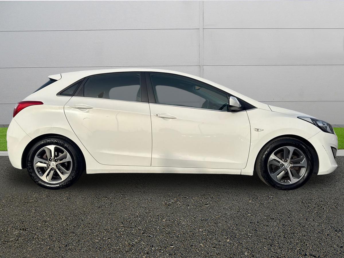 Used Hyundai i30 2016 for sale - 77771102: Photo 8