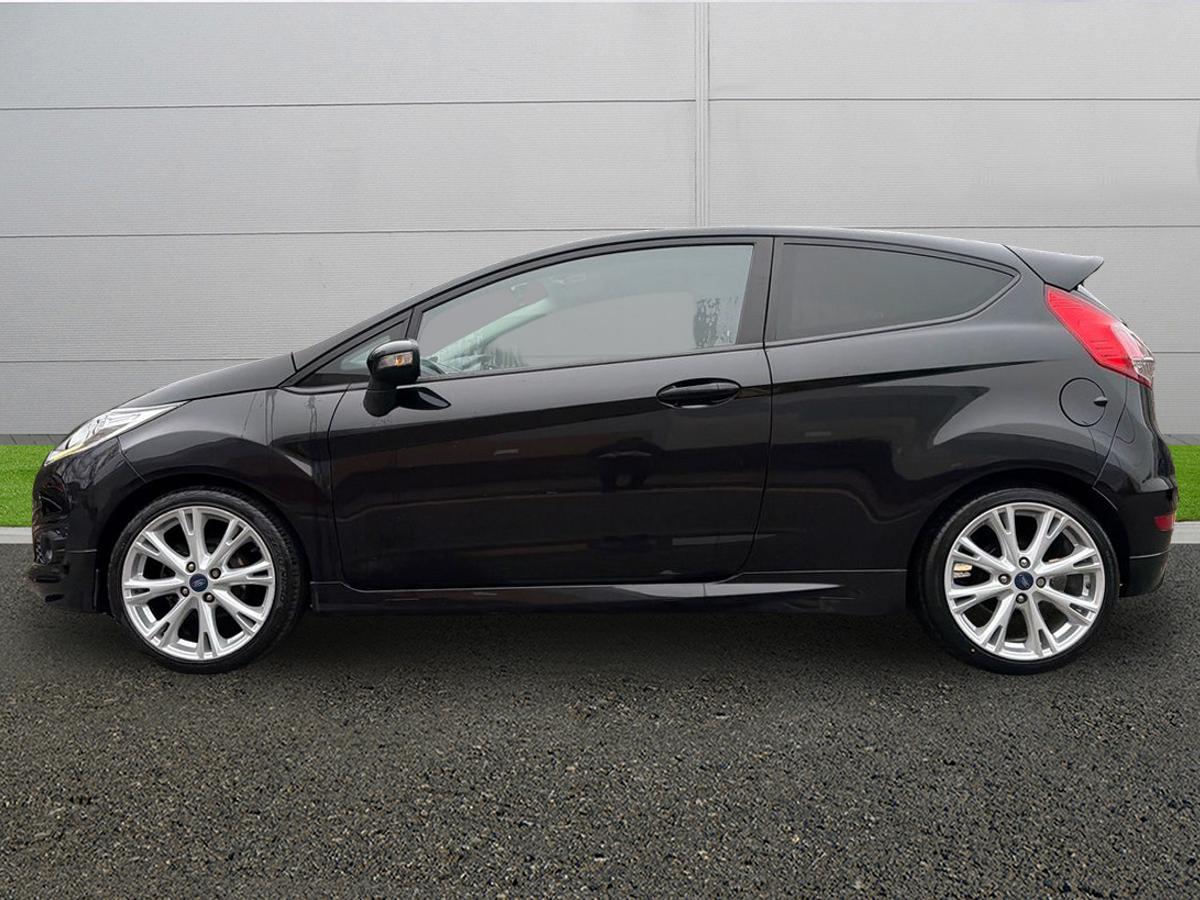 Used Ford Fiesta 2015 for sale - 77755633: Photo 4