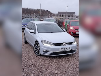 Used Volkswagen Golf 2019 for sale - 76819684: Photo