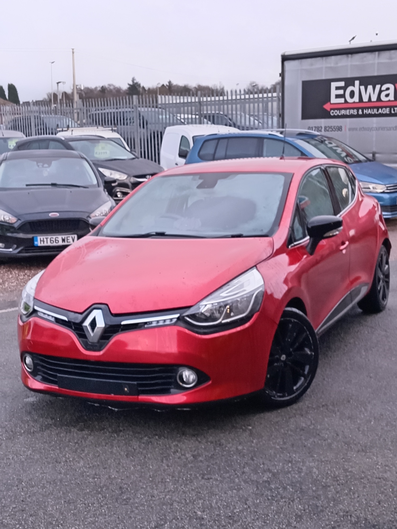 Used Renault Clio 2015 for sale - 77385432: Photo 3