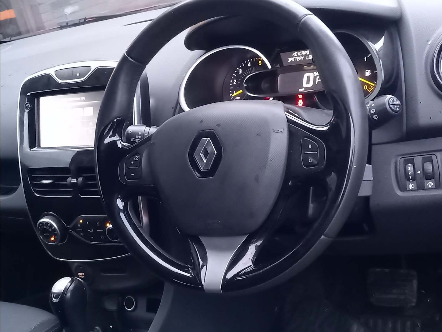 Used Renault Clio 2015 for sale - 77385432: Photo 5