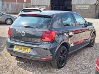 Used Volkswagen Polo 2016 for sale - 74424775: Photo