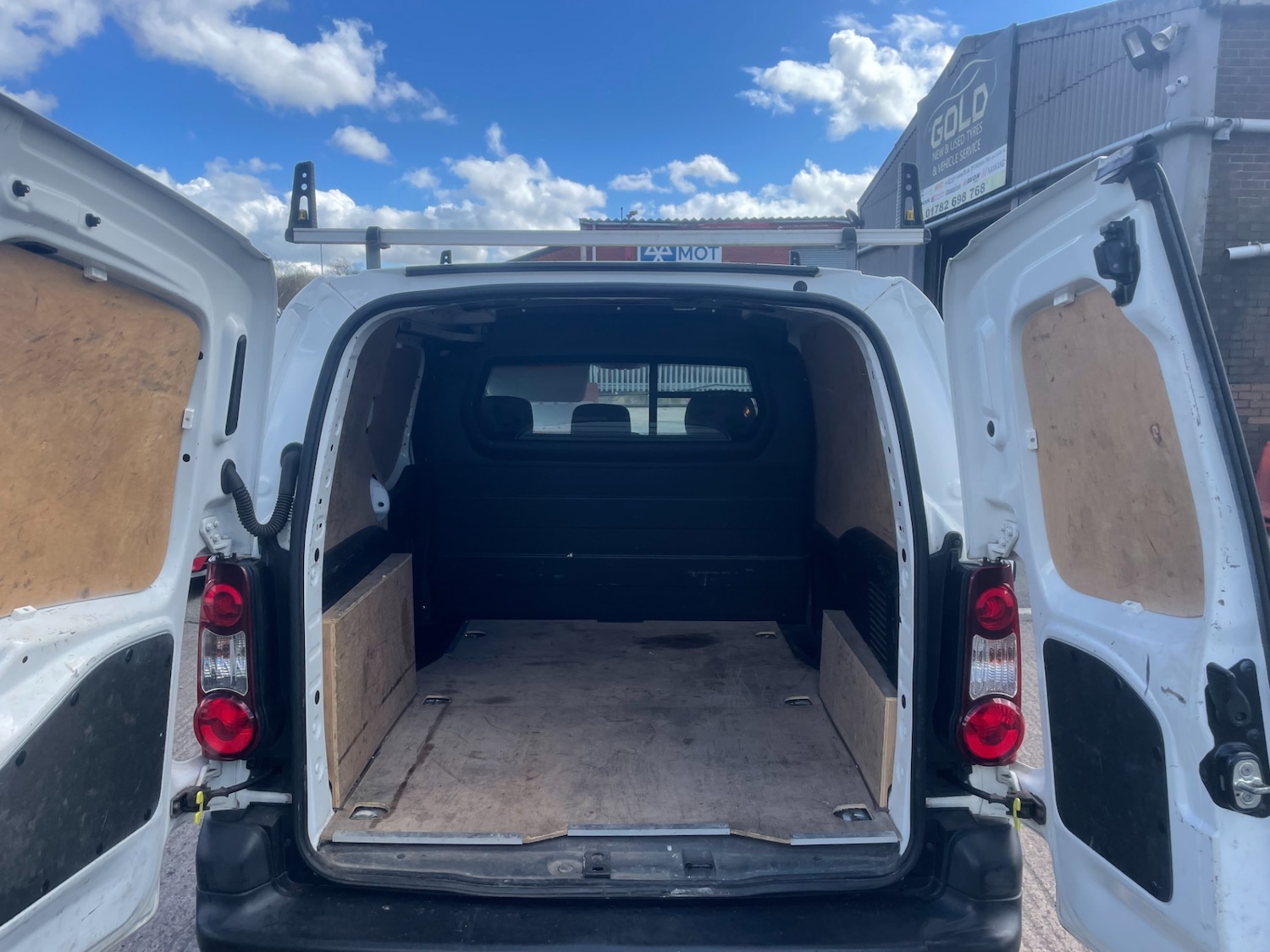 Used Peugeot Partner 2016 for sale - 70498219: Photo 10