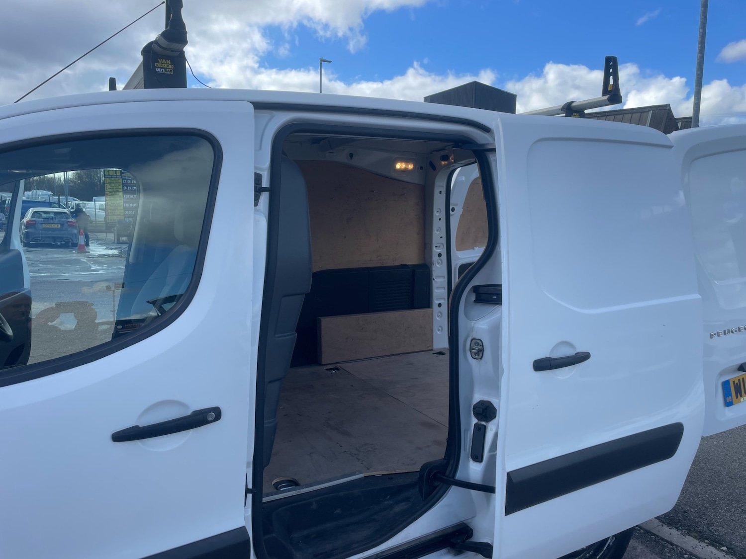 Used Peugeot Partner 2016 for sale - 70498219: Photo 9