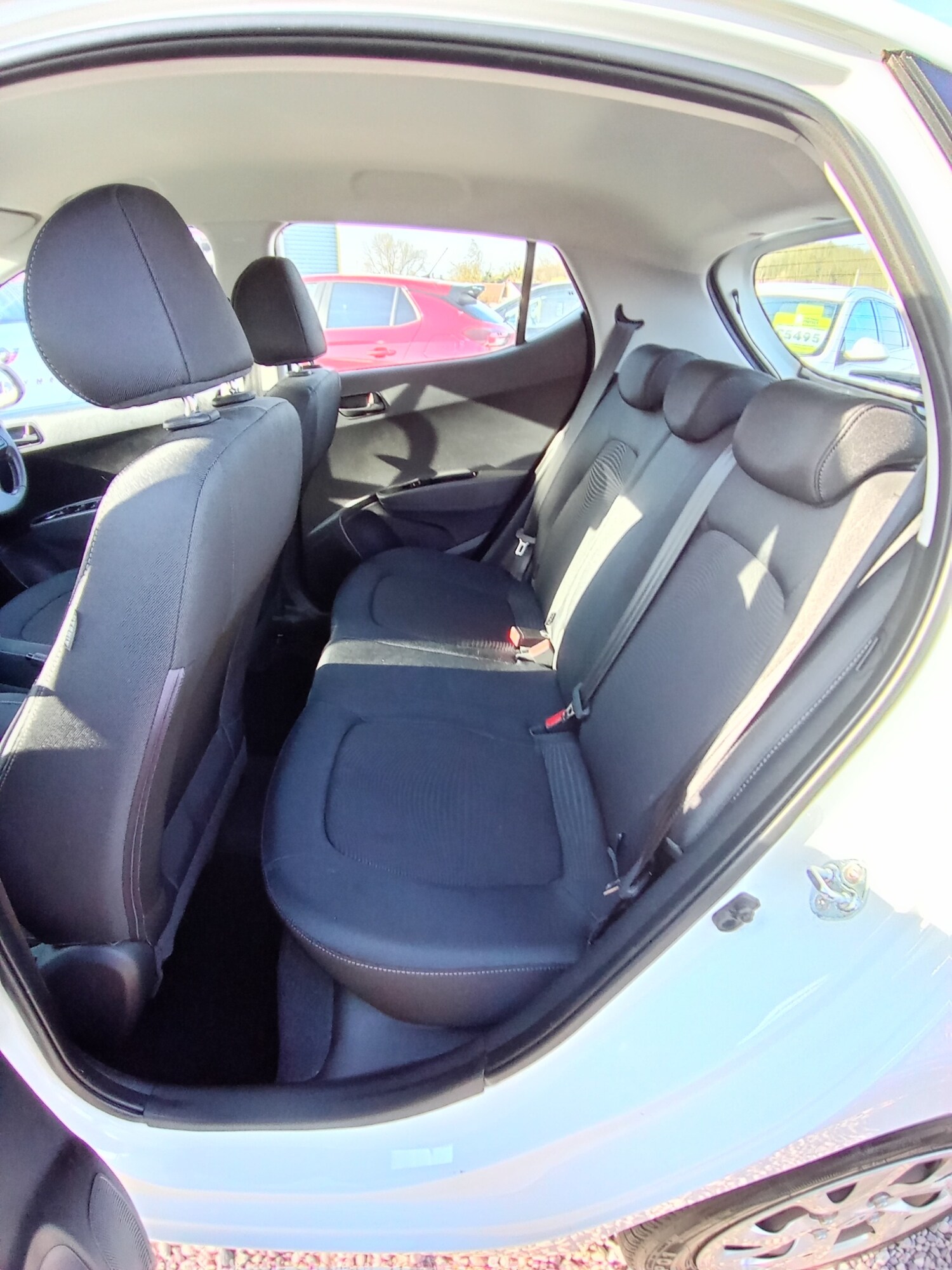 Used Hyundai i10 2018 for sale - 78187567: Photo 8
