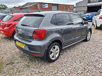 Used Volkswagen Polo 2017 for sale - 79121220: Photo