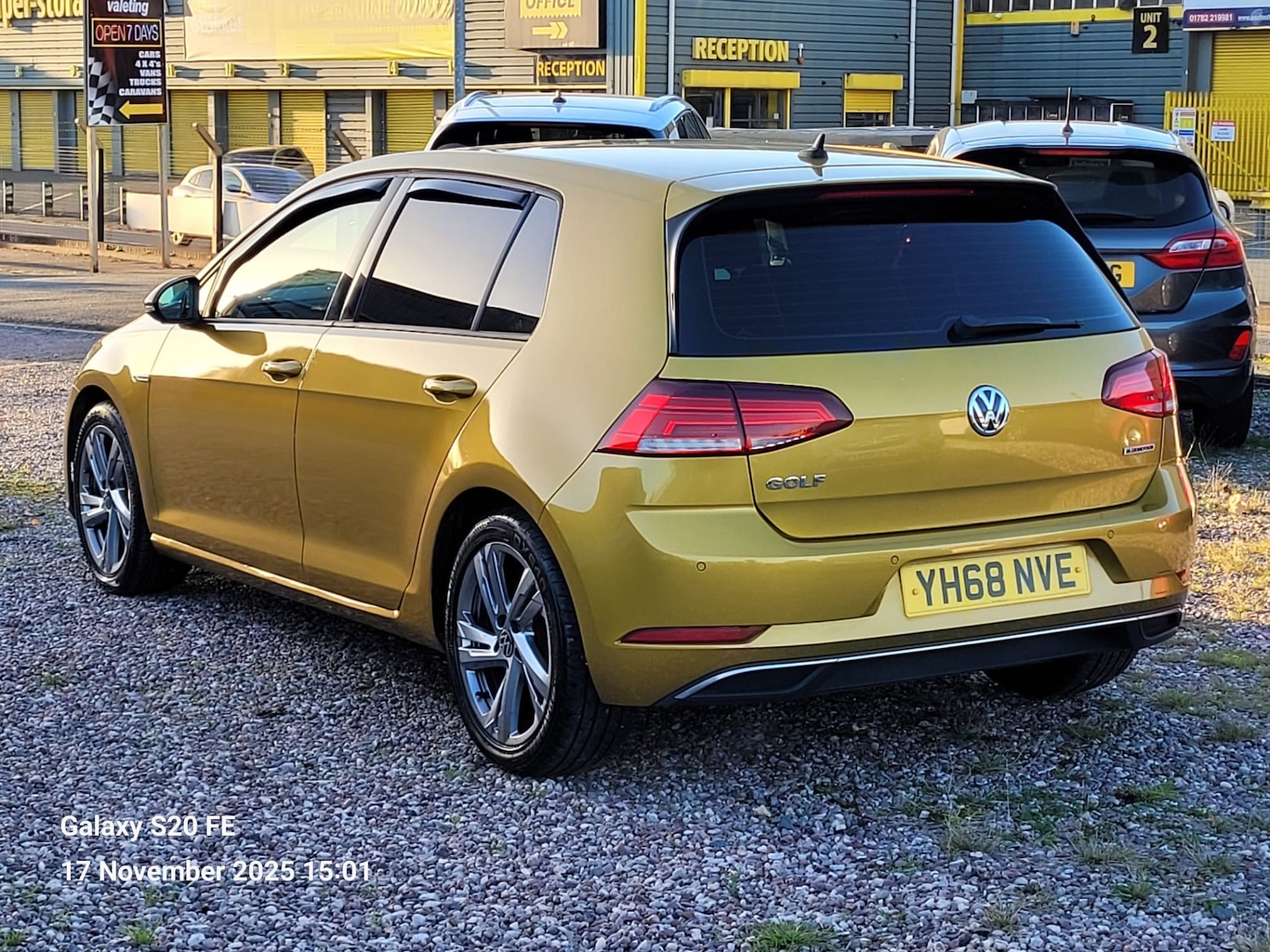 Used Volkswagen Golf 2018 for sale - 76618885: Photo 2