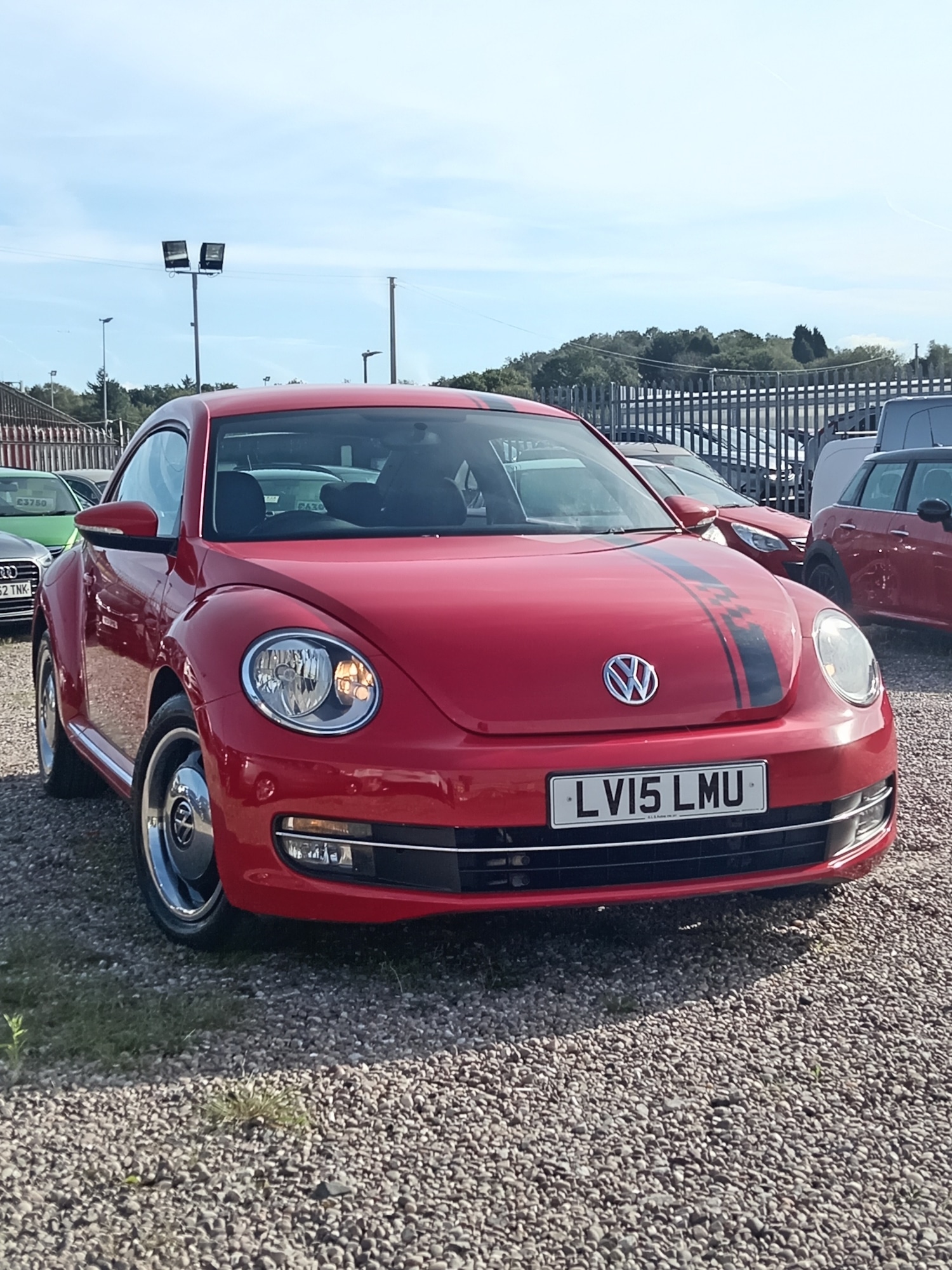 Used Volkswagen Beetle 2015 for sale - 76107456: Photo 1
