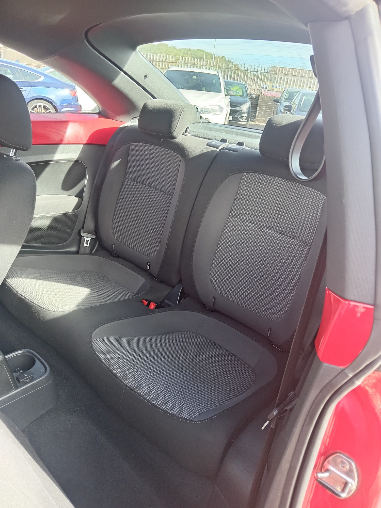 Used Volkswagen Beetle 2015 for sale - 76107456: Photo 10